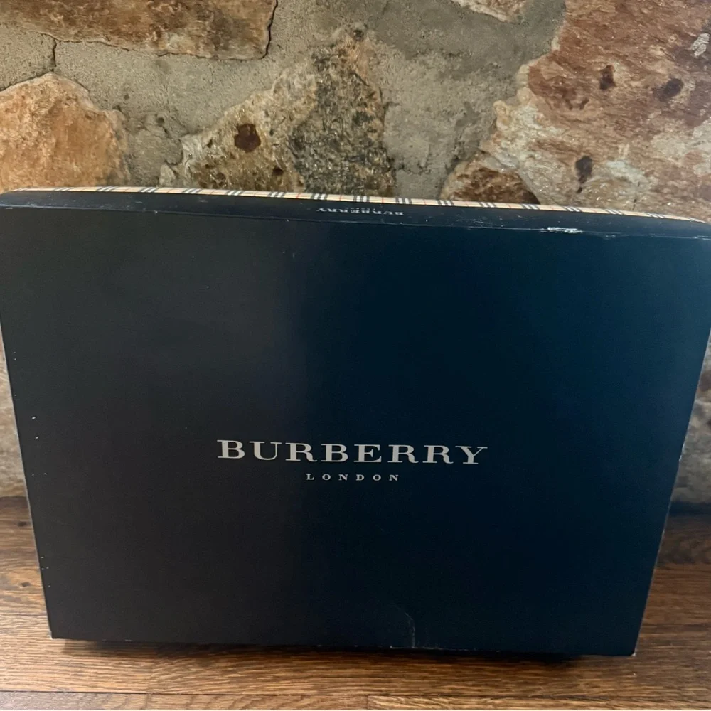 Burberry 3 piece Hand Towel Set New in Box
